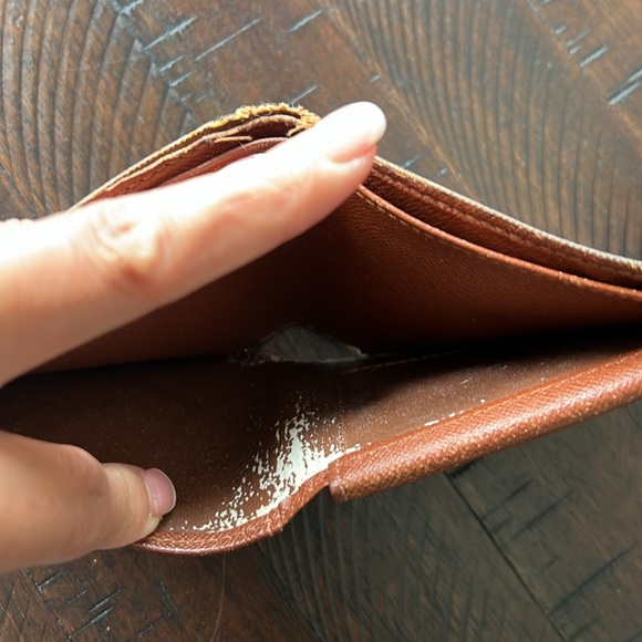 Louis Vuitton Monogram Bifold Wallet Authentic - Picture 9 of 12